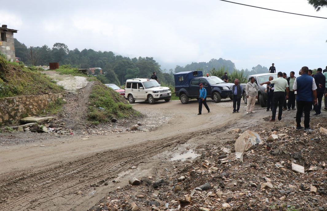 भक्तपुर-नगरकोट सडक खण्ड दश वर्षमा नवौँ पटक म्याद थप